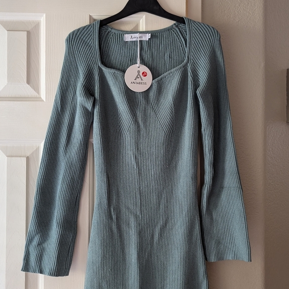 Sweater dress! - Picture 6 of 6